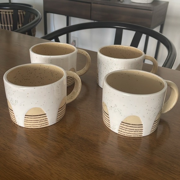Set of 4 Anthropologie Ceramic Coffee Cups - Picture 6 of 7